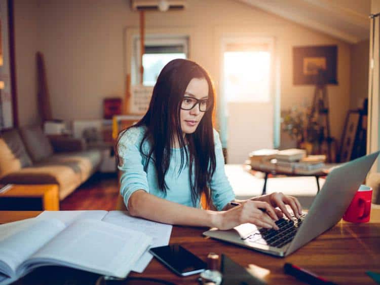 Freelancing for Students: 5 Jobs You Can Do Online