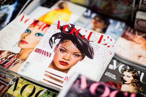 5 Tips for a Successful Magazine Cover that Will Attract Readers