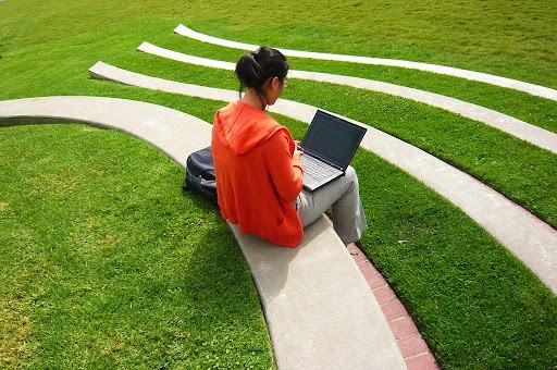 Learning Outside: Tips For More Productivity And Less Stress