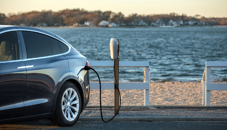 8 Reasons to Choose an Electric Car