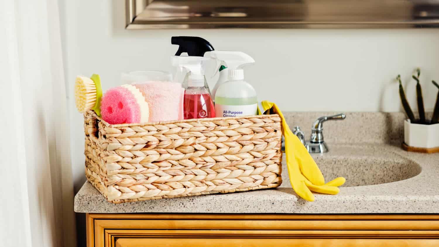 5 House Cleaning Essentials You Must Never Forget to Buy!